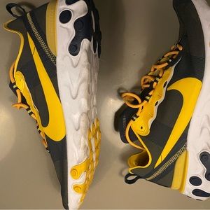 Nike element react 55 Michigan